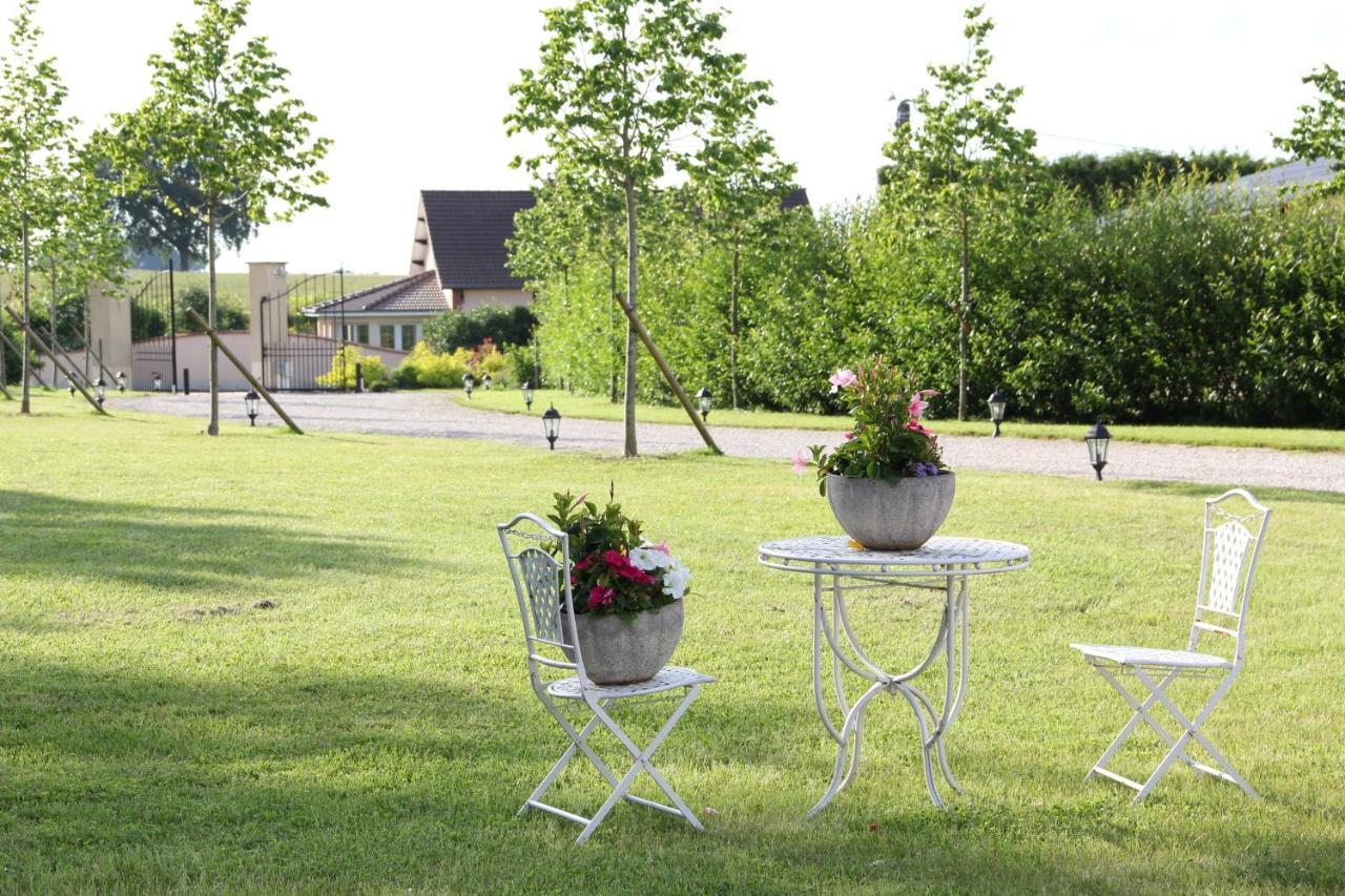 Le Manoir Des Aromes Hotel Brugny-Vaudancourt Bagian luar foto