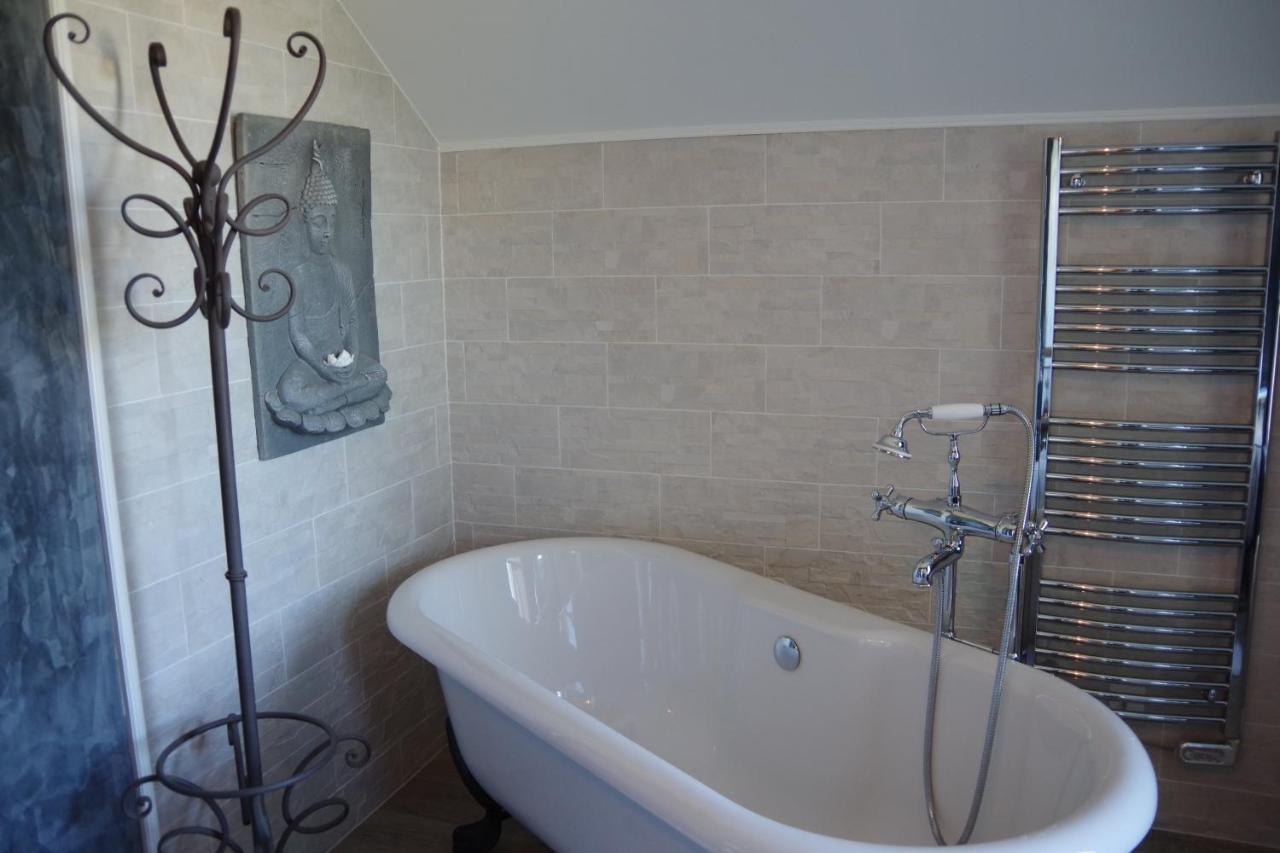 Le Manoir Des Aromes Hotel Brugny-Vaudancourt Bagian luar foto